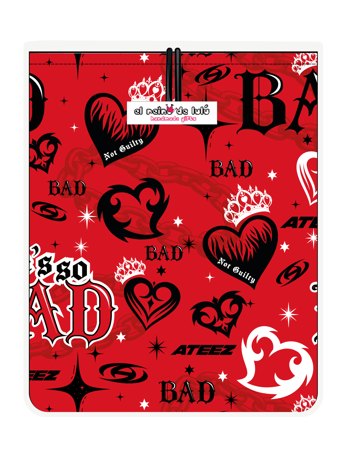 Funda para libros ATEEZ BAD roja, vista trasera, con estampado propio y cierre con botón y elástico.