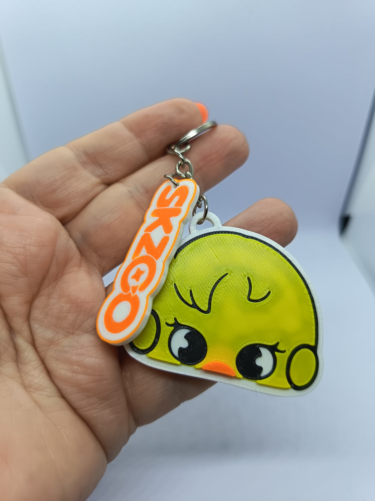 Llavero Stray Kids Felix con charm SKZOO