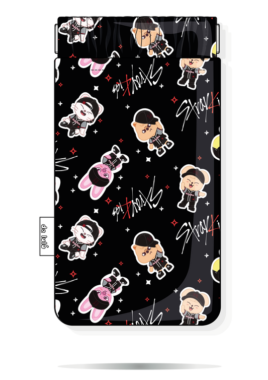 Funda handmade para gafas Stray Kids con estampado propio fanart.