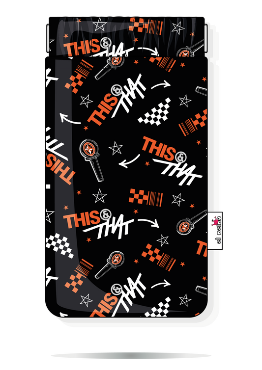 Funda handmade para gafas Stray Kids negra inspirada en This and That