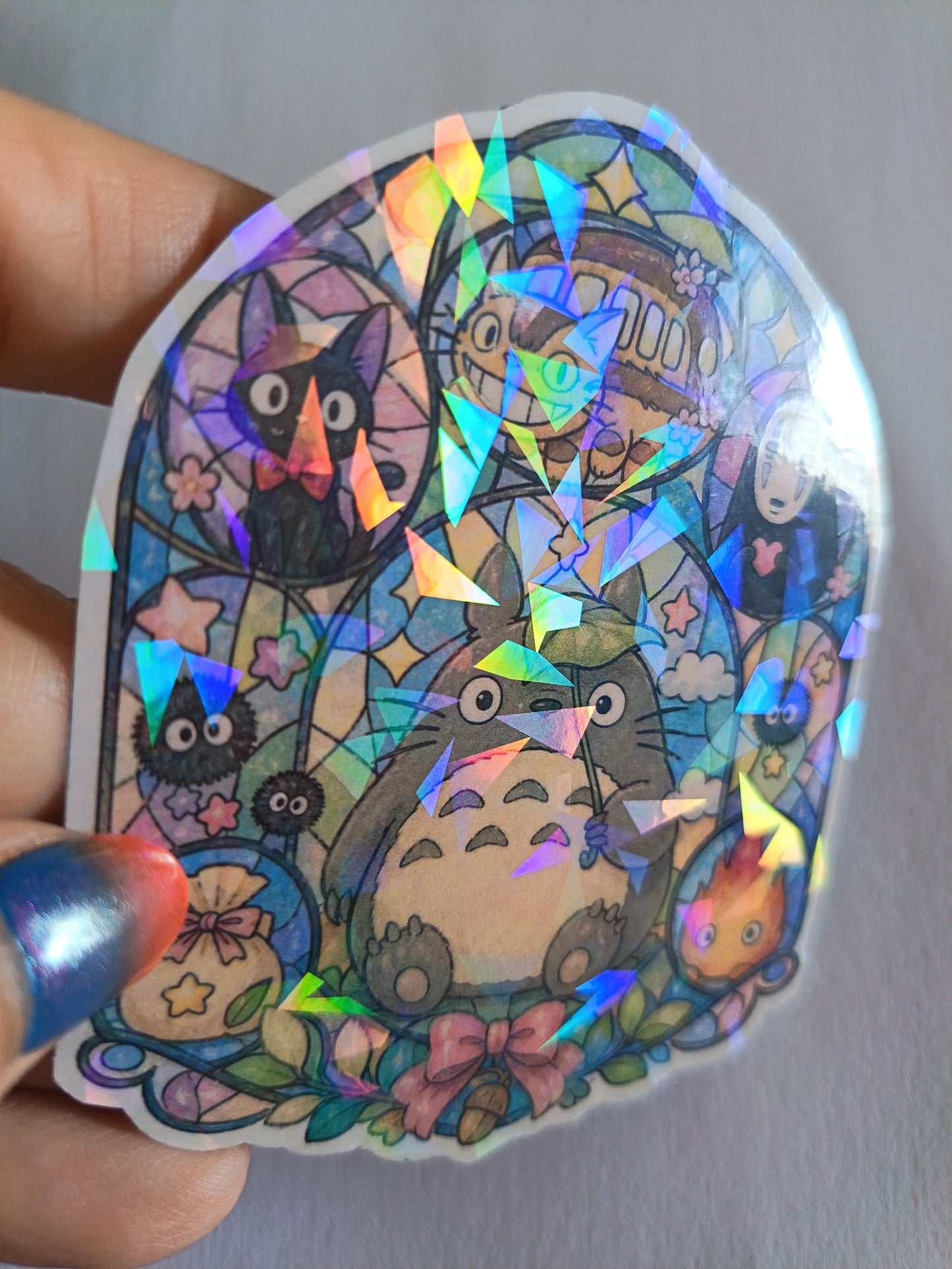 Sticker Studio Ghibli estilo vidriera con Totoro y Sin Cara