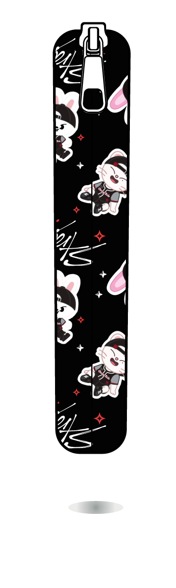 Funda para Kindle SKZOO béisbol negra de Stray Kids, vista lateral, con personajes SKZOO con motivos de béisbol sobre fondo negro