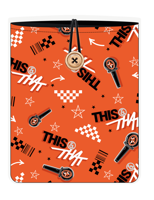 Funda para libro This & That naranja de Stray Kids, vista frontal, con tipografía y motivos gráficos This & That sobre fondo naranja