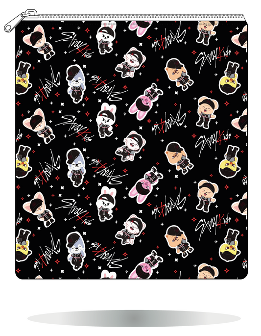 Funda para manga SKZOO béisbol negra de Stray Kids, vista frontal, con personajes SKZOO con motivos de béisbol sobre fondo negro