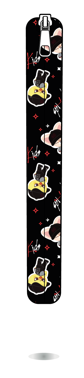 Funda para manga SKZOO béisbol negra de Stray Kids, vista lateral, con personajes SKZOO con motivos de béisbol sobre fondo negro